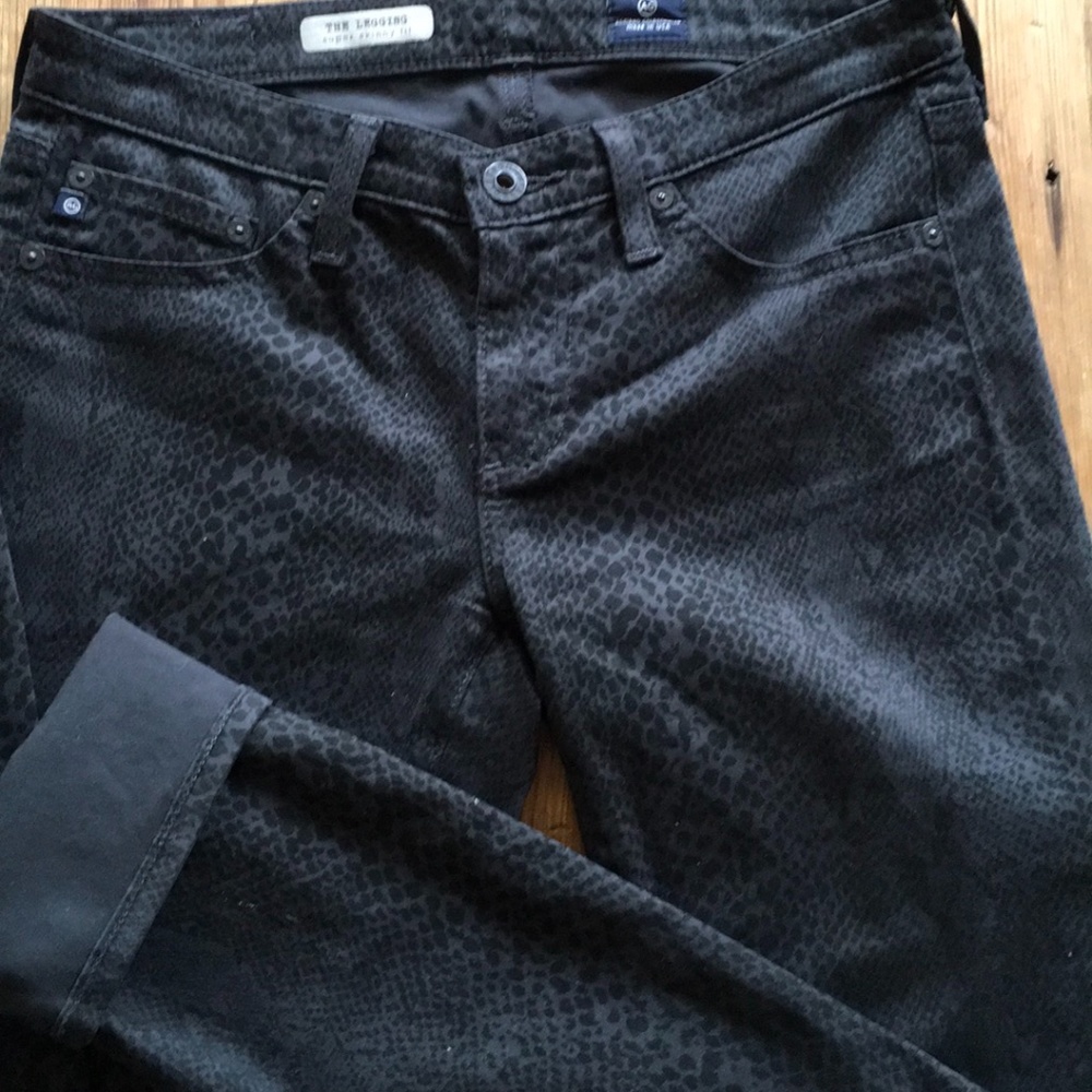 AG The Legging, Black Snake Skin Print Jeans. EC